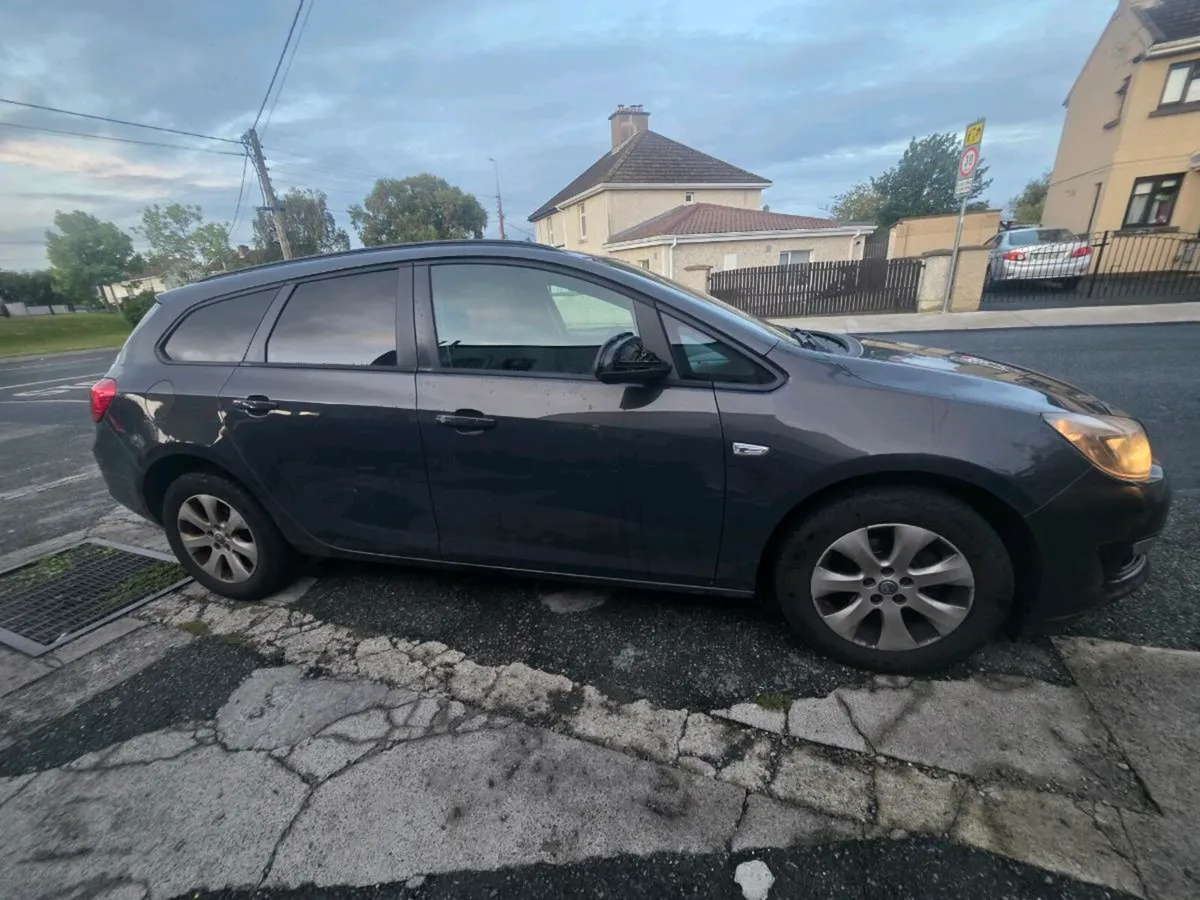 Vauxhall Astra Estate 1.3 CDTi - Image 1