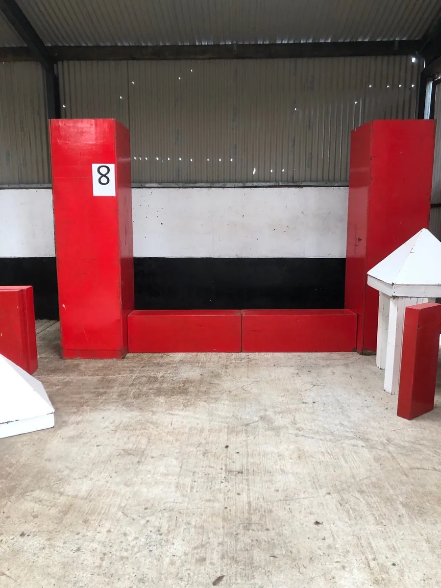 Equestrian puissance wall - Image 3