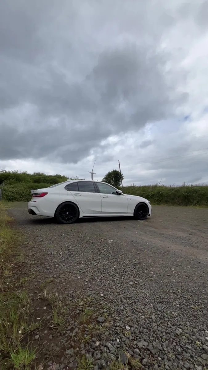 BMW 3-Series 2021 - Image 3