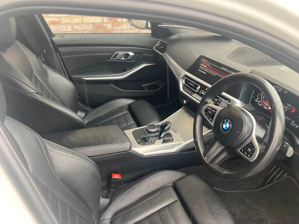 BMW 3-Series 2021 - Image 4