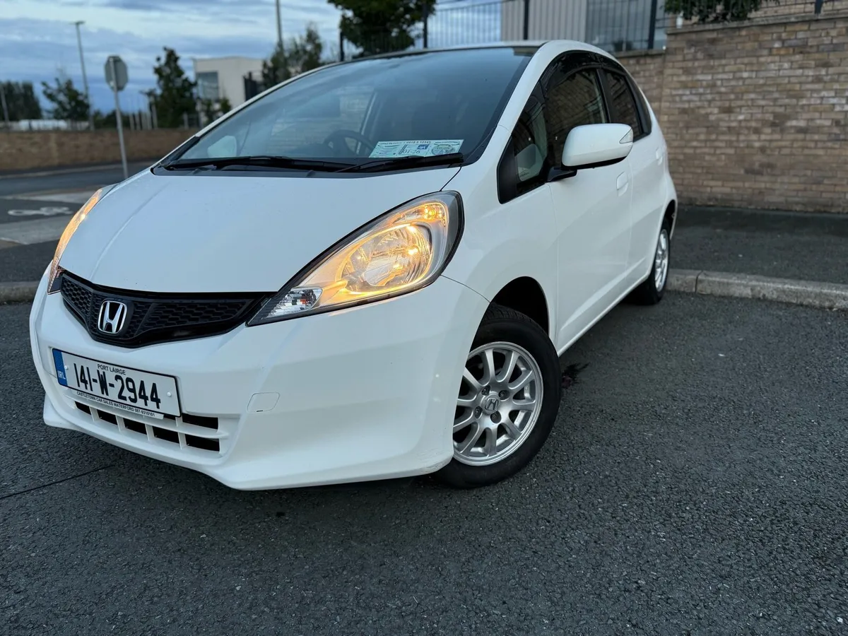 141 Honda Fit Jazz Auto 1.3 Petrol Low Mileage - Image 2