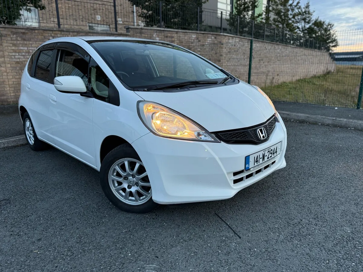 141 Honda Fit Jazz Auto 1.3 Petrol Low Mileage - Image 1
