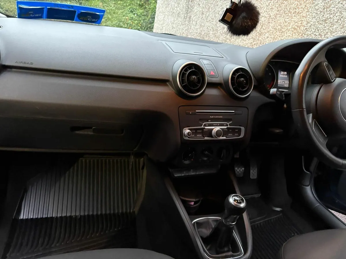 Audi A1 2016 - Image 2