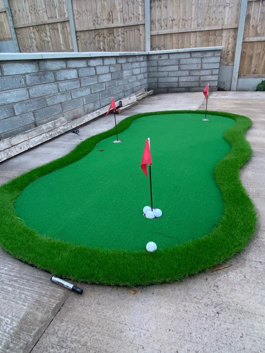 PGA Tour Supersize Augusta Putting Green - Image 3
