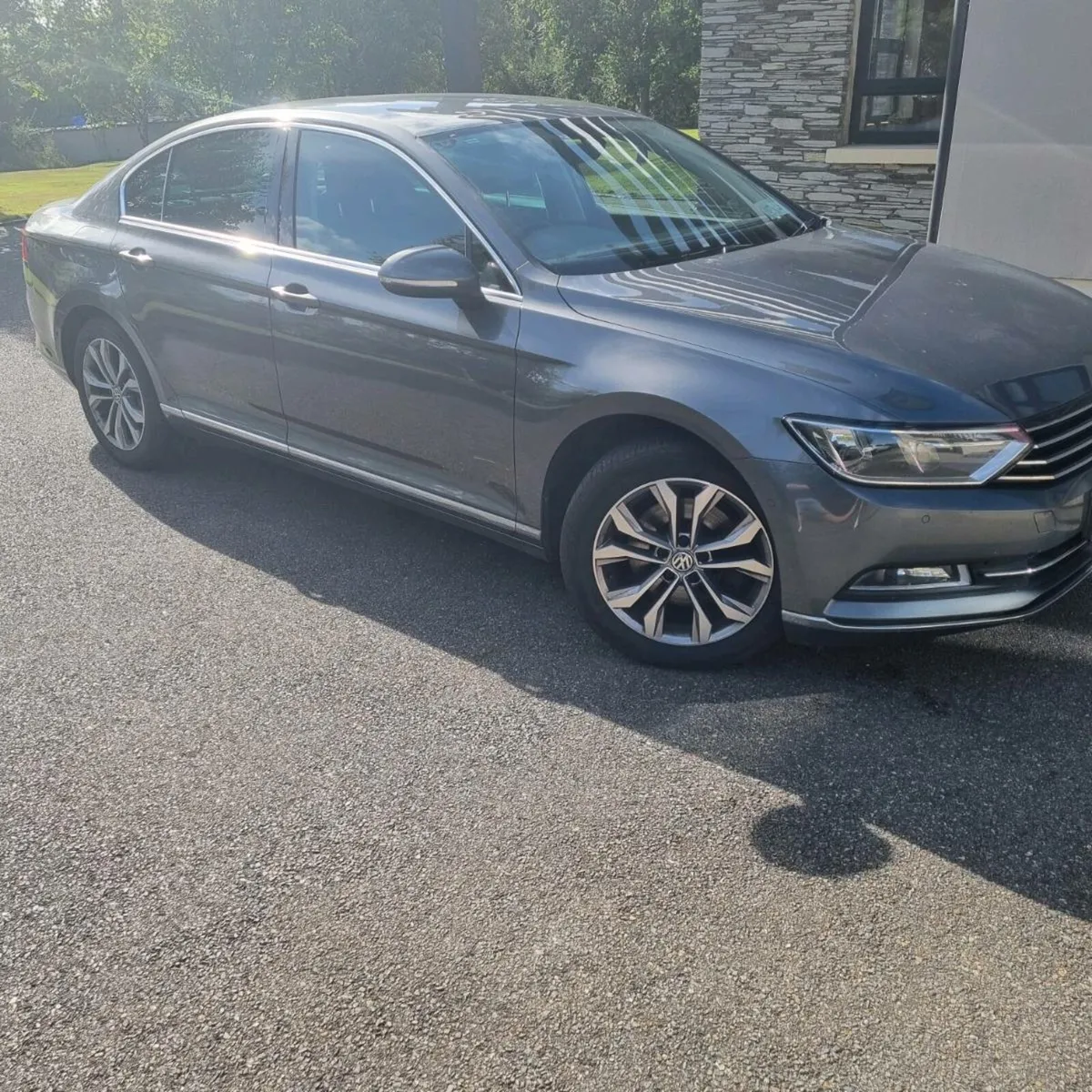 Bluemotion Volkswagen Passat 1.6L High Spec - Image 1