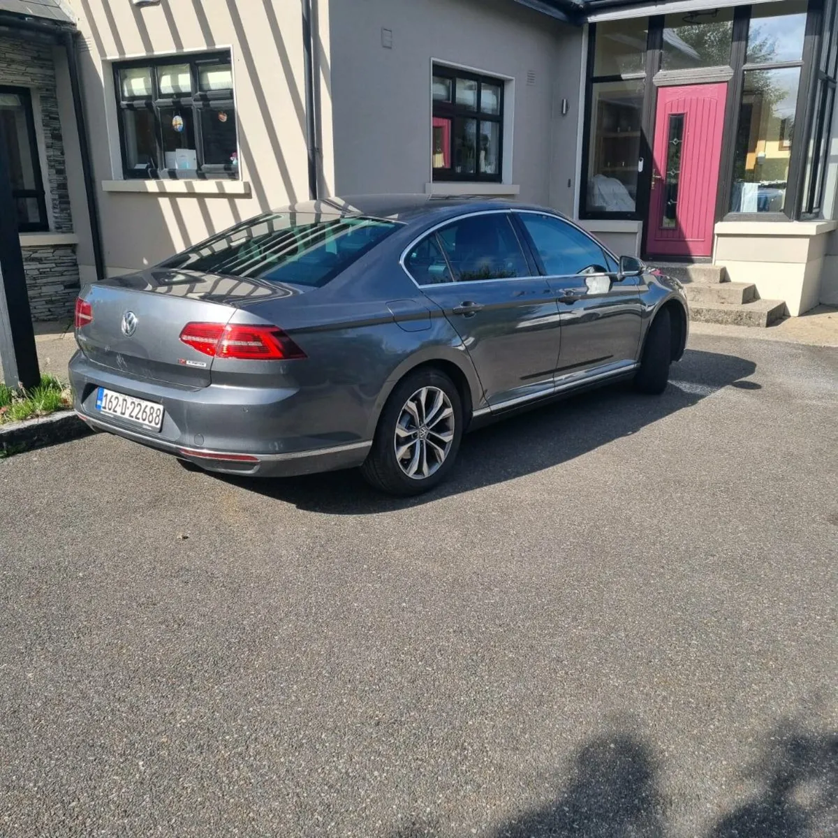 Bluemotion Volkswagen Passat 1.6L High Spec - Image 3