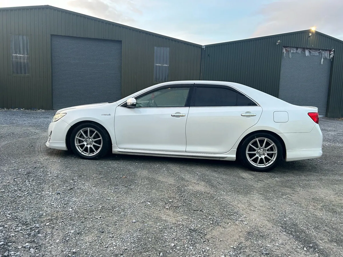 2012 Toyota Camry 2.5 petrol hybrid - Image 4