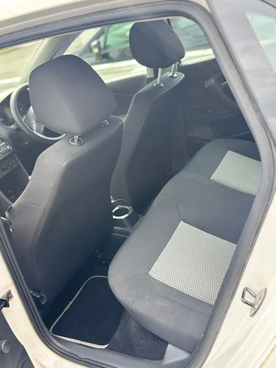 Volkswagen Polo 2011 - Image 3