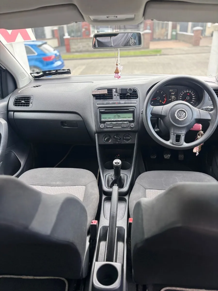 Volkswagen Polo 2011 - Image 4