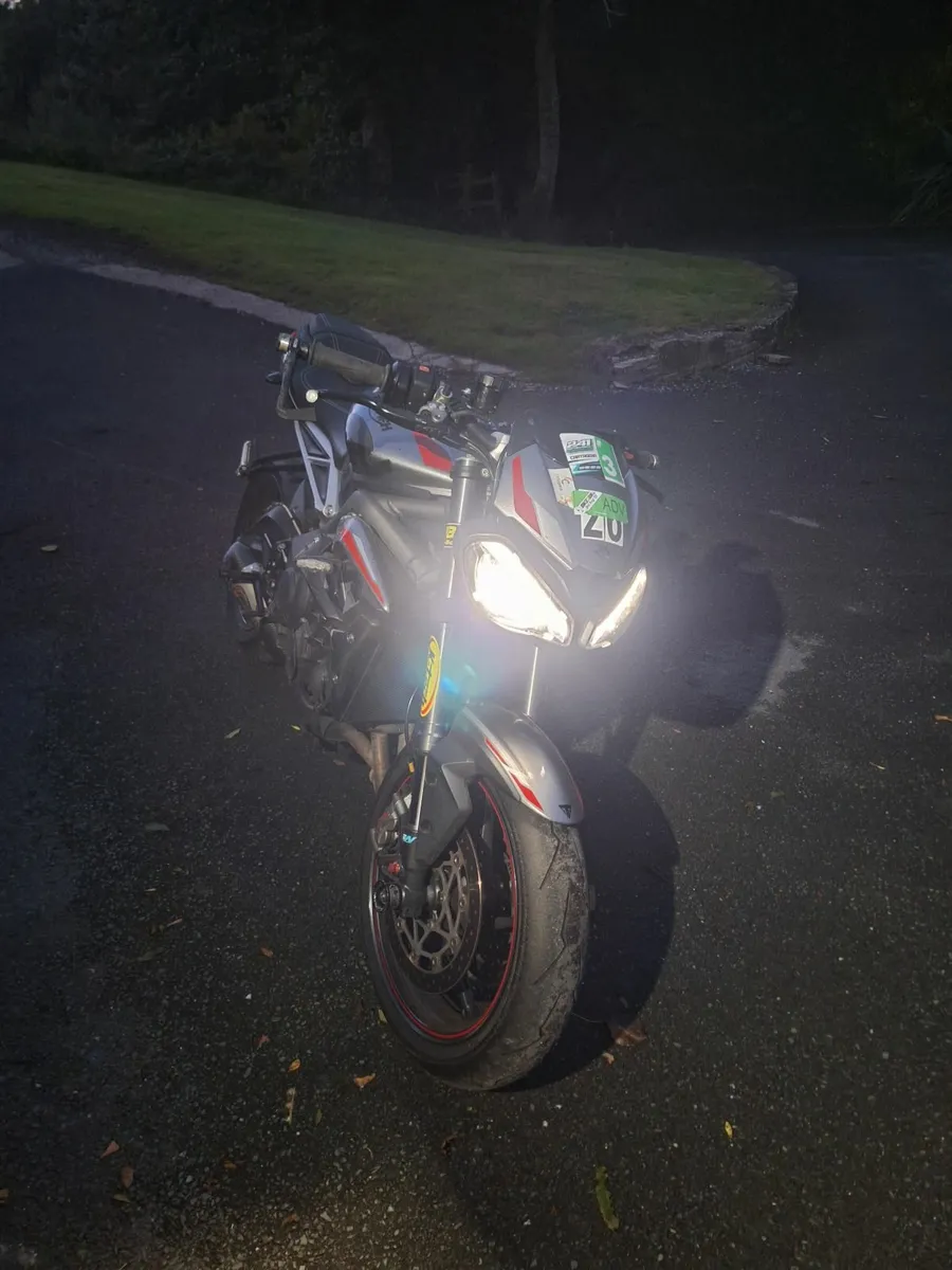 Triumph street triple 765 RS - Image 4