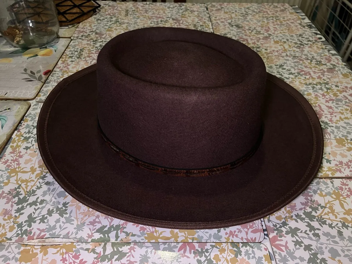 Cowboy hats brand new - Image 1
