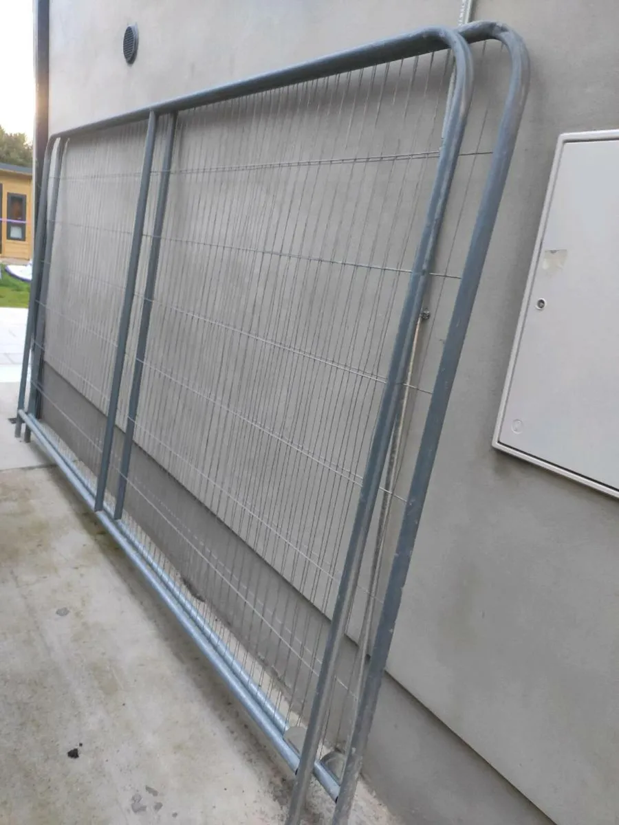 Site security fences - Image 1