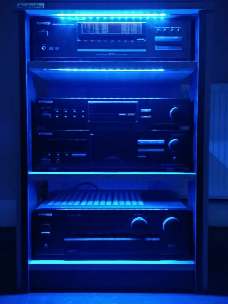 Delivery AudioPro HiFi rack - Image 1