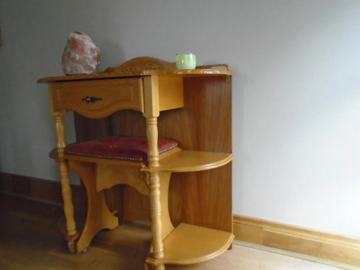 Hall/Vanity Table & Stool - Image 4