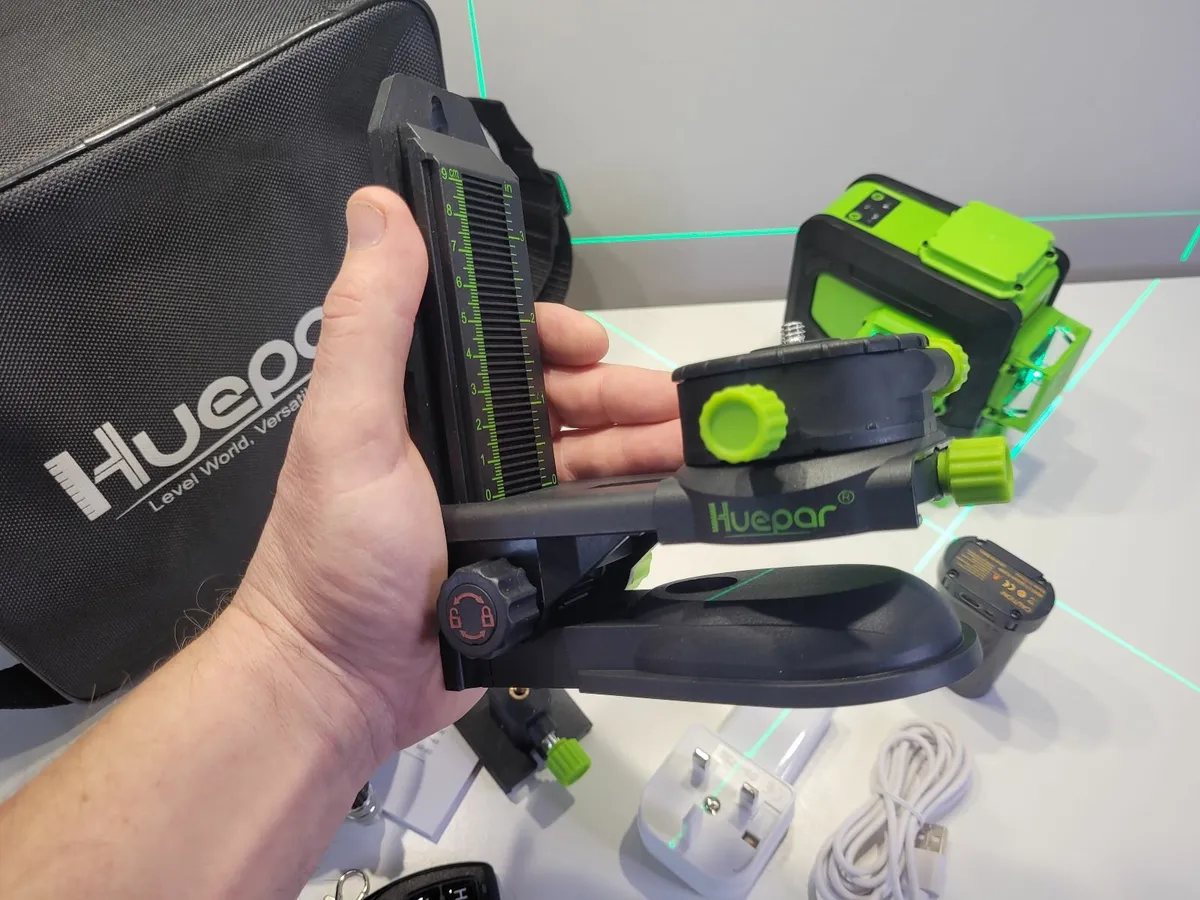 Huepar Self Levelling Laser Level. New, boxed. - Image 4