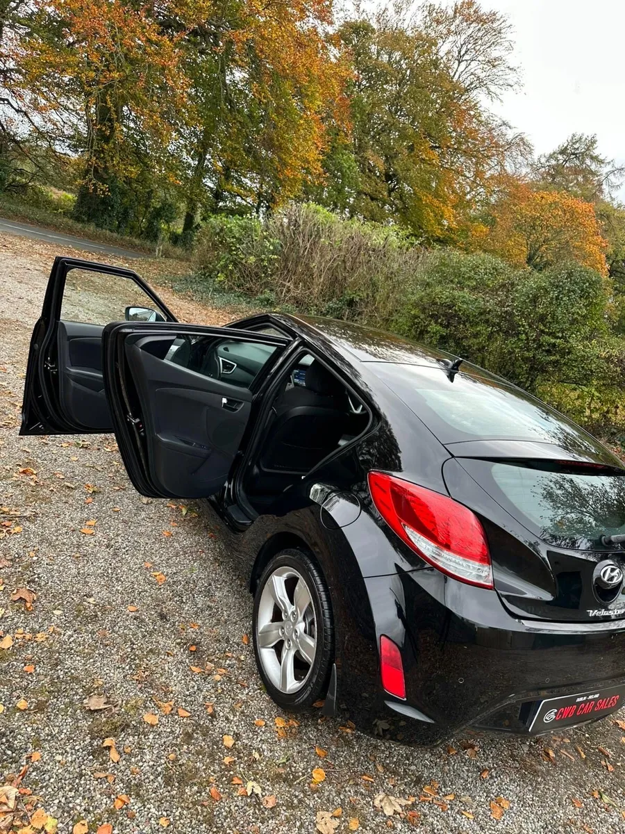 Veloster 1.6 - Image 2