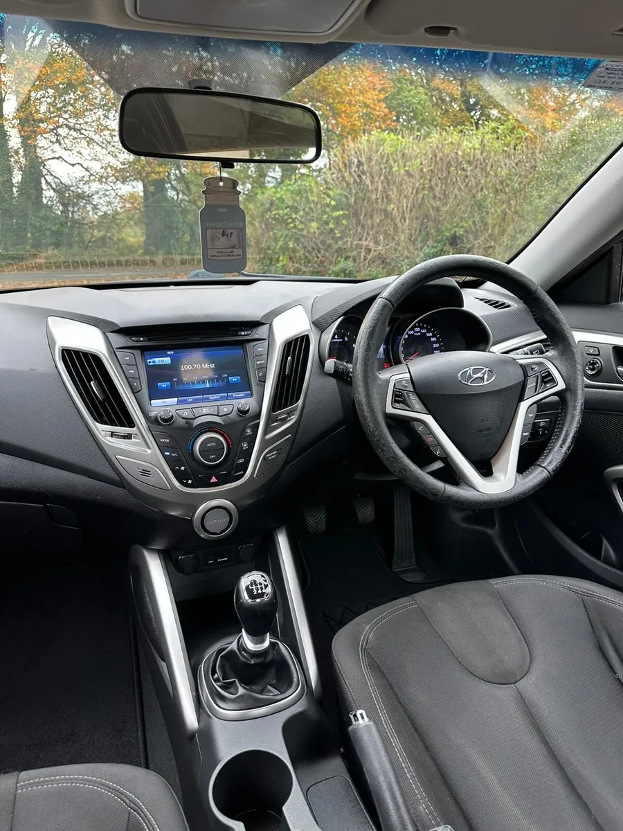 Veloster 1.6 - Image 3