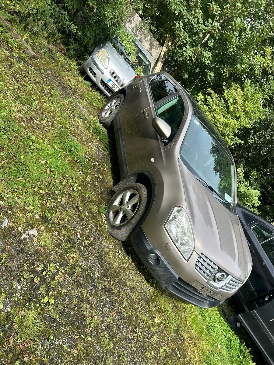 BREAKING NISSAN QUASQAI - Image 1