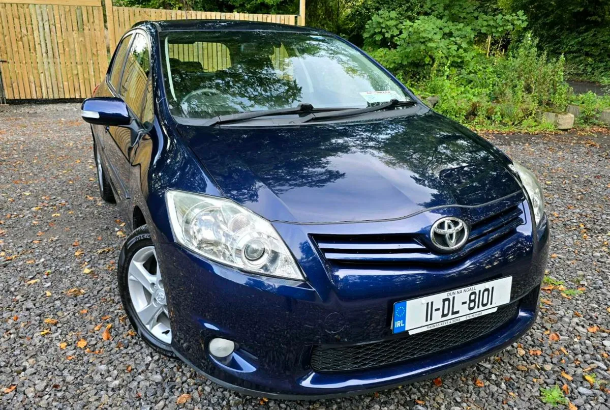 2011 Toyota Auris 1.6 Automatic/Very Low Miles - Image 3