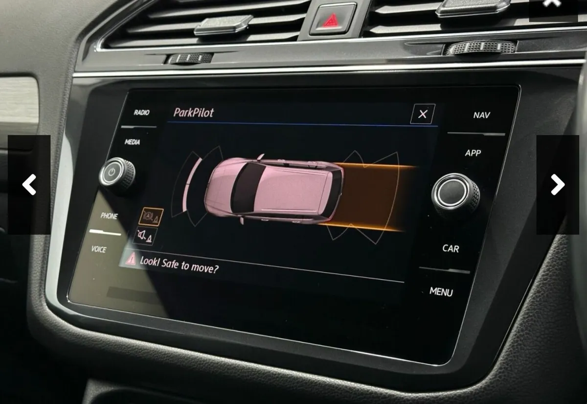 Volkswagen Tiguan 2018 - Image 2