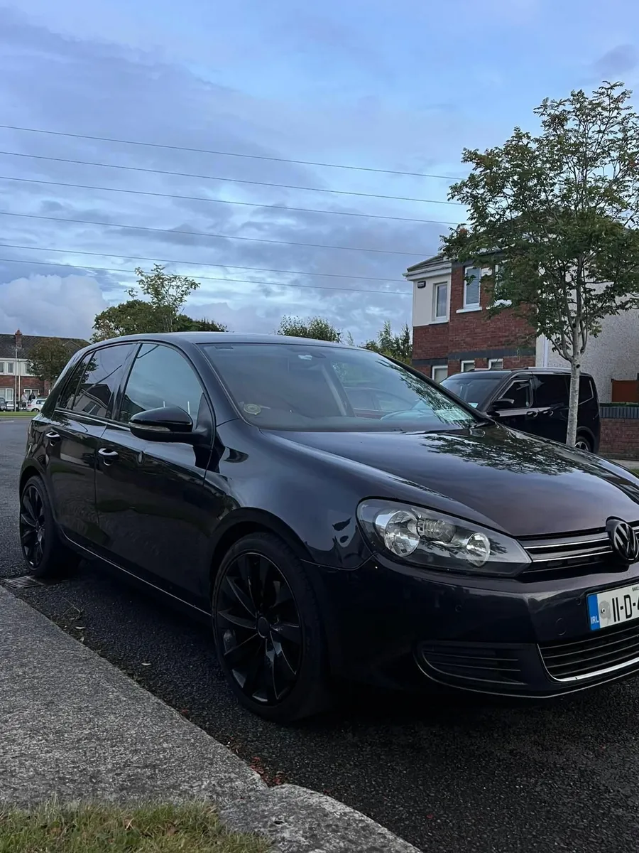 Volkswagen Golf 2011 - Image 1