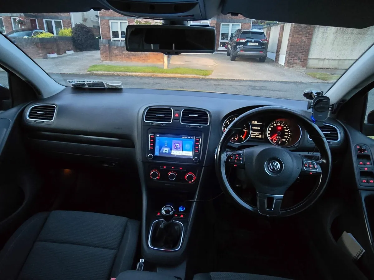 Volkswagen Golf 2011 - Image 3