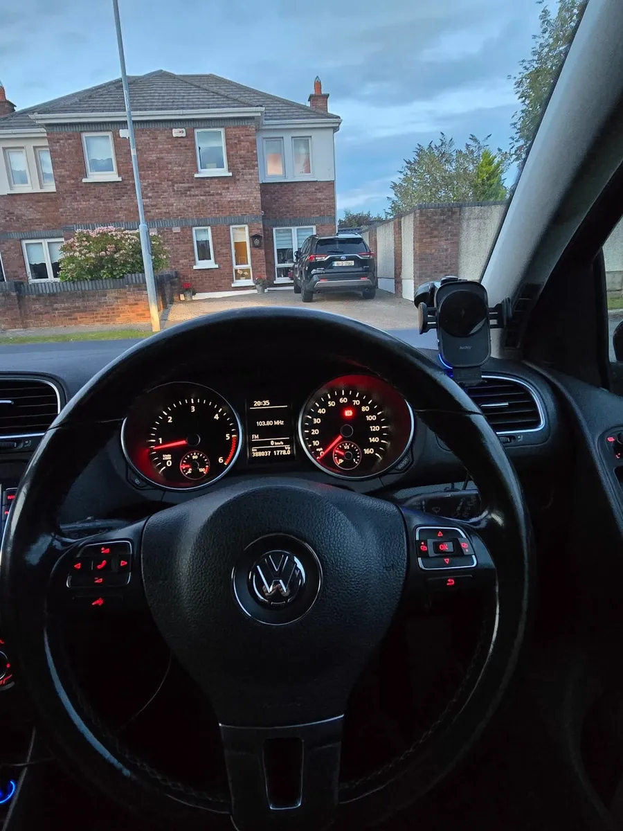 Volkswagen Golf 2011 - Image 4