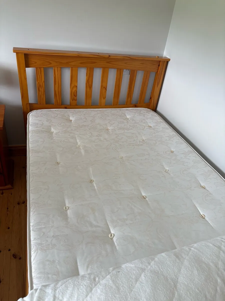 Double bed - Image 1