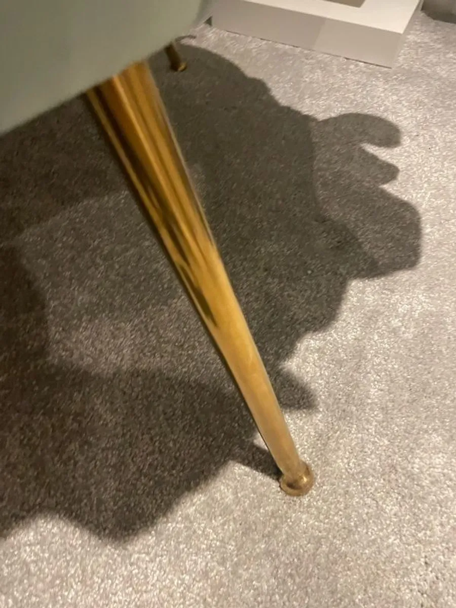 velvet chair - Image 3