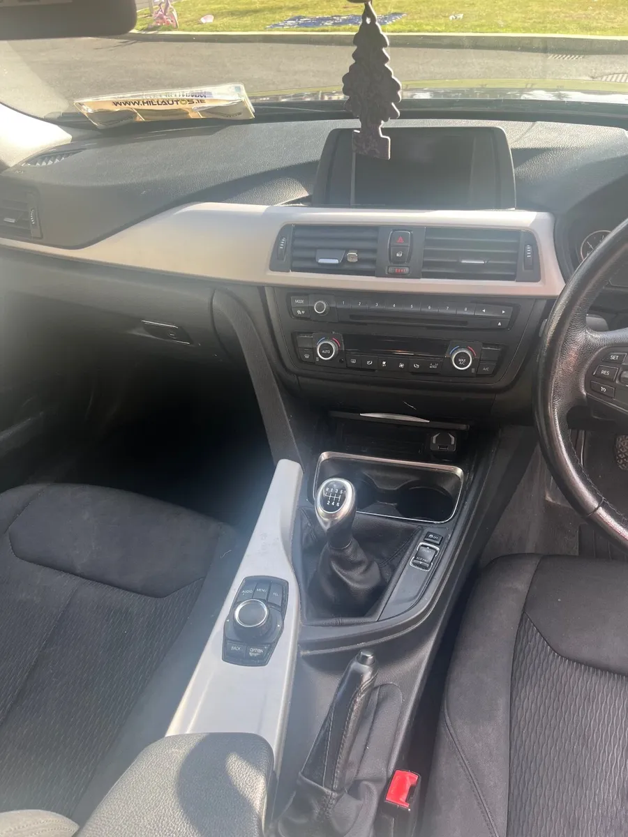 BMW 3-Series 2013 - Image 3