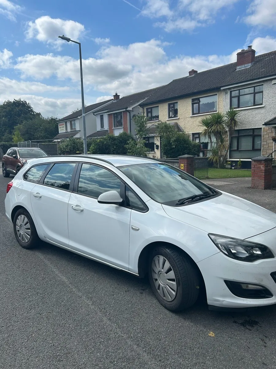 2013 Vauxhaul Astra 1.2 CDTI - Image 2