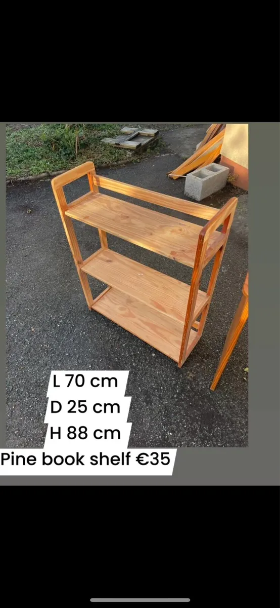 Wooden book shelf - Image 1
