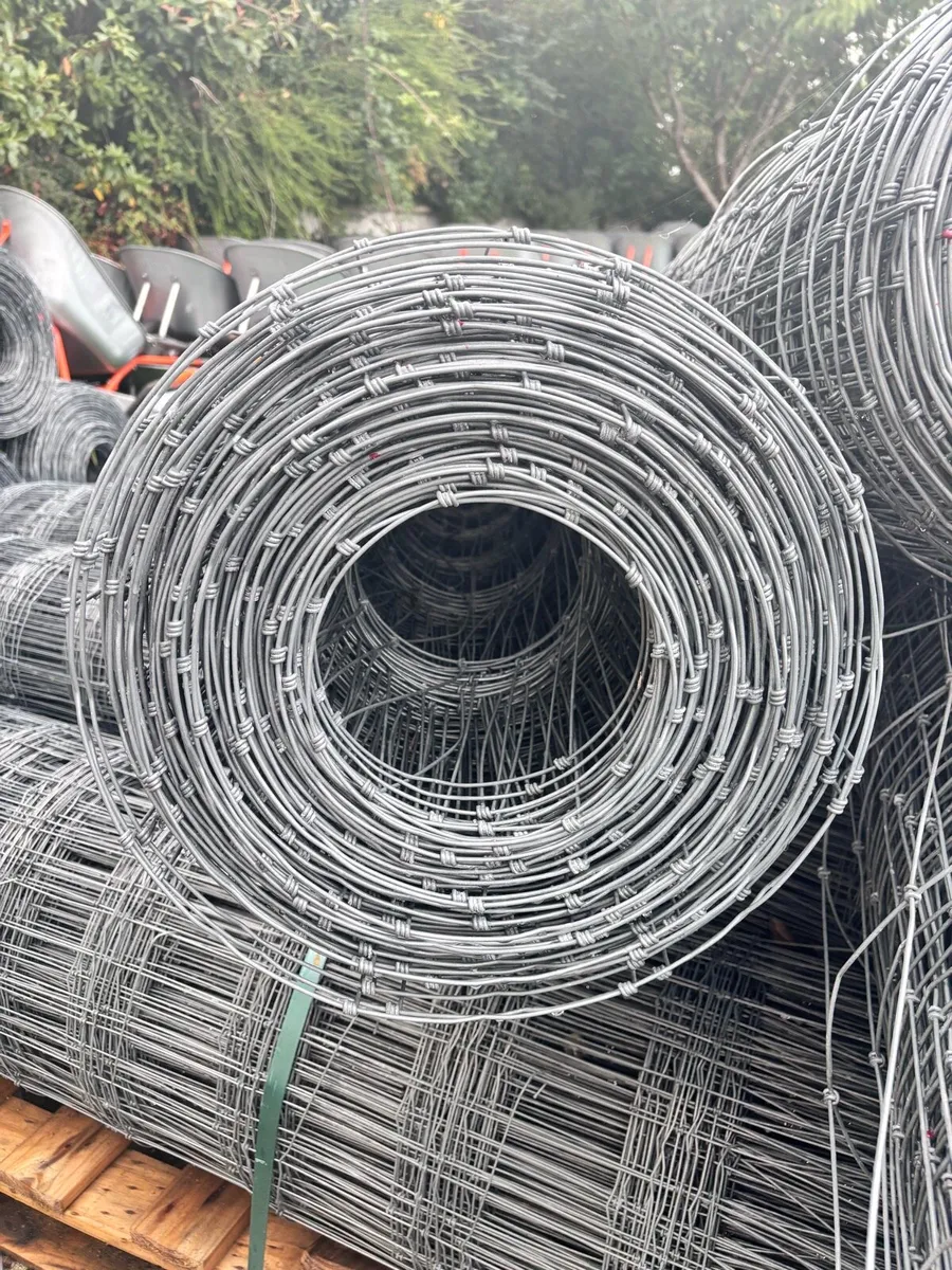 pallets of wire - Image 1