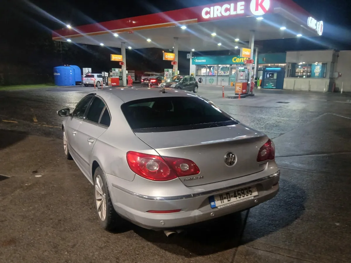 2011 volkswagen passat cc - Image 2