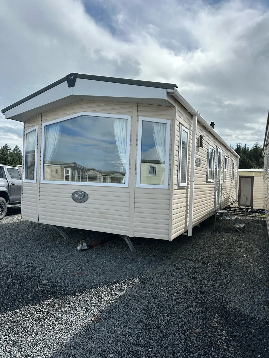 Regal Elegance 👌 35 x 12 x 2 Bed - Image 1