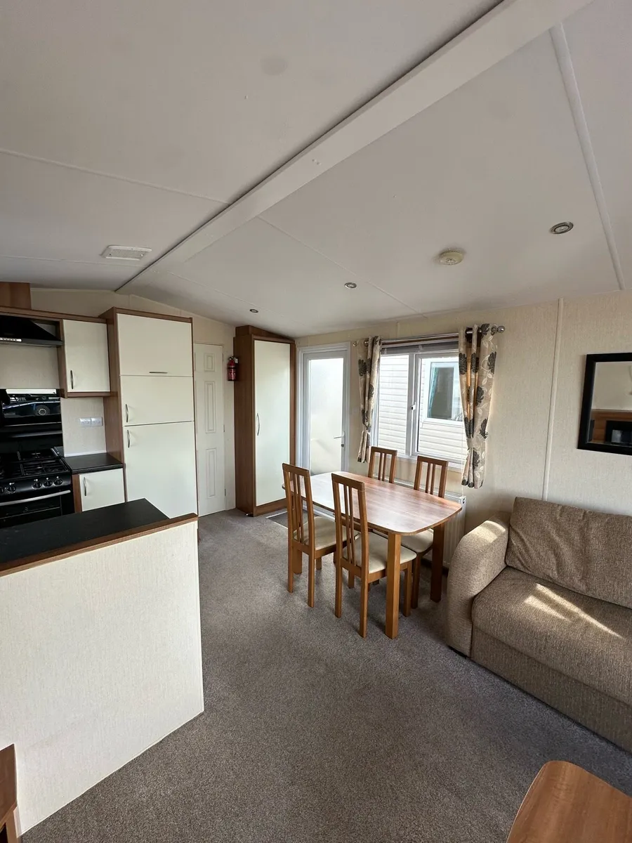 Regal Elegance 👌 35 x 12 x 2 Bed - Image 4