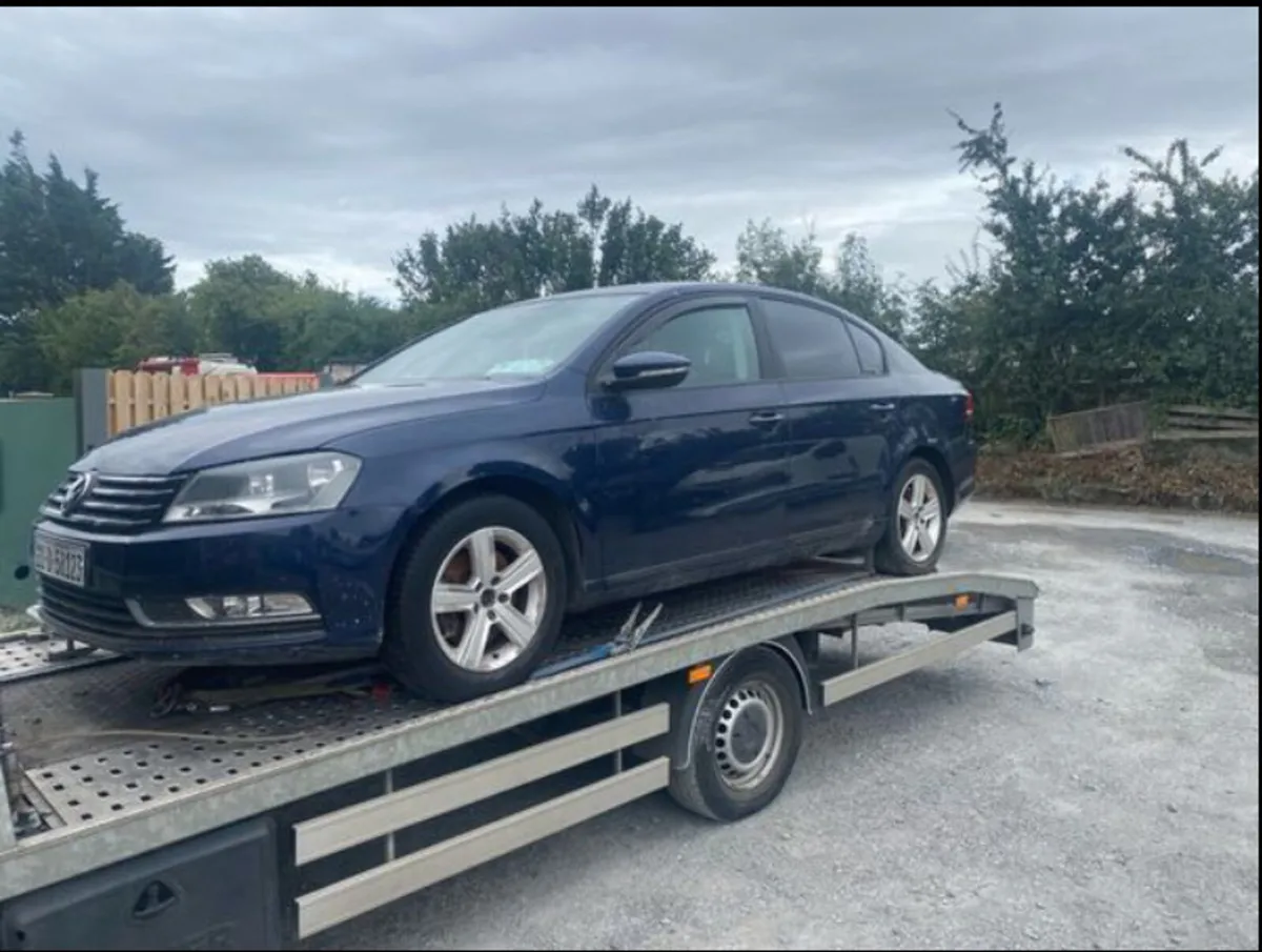 2011 VW Passat breaking - Image 1