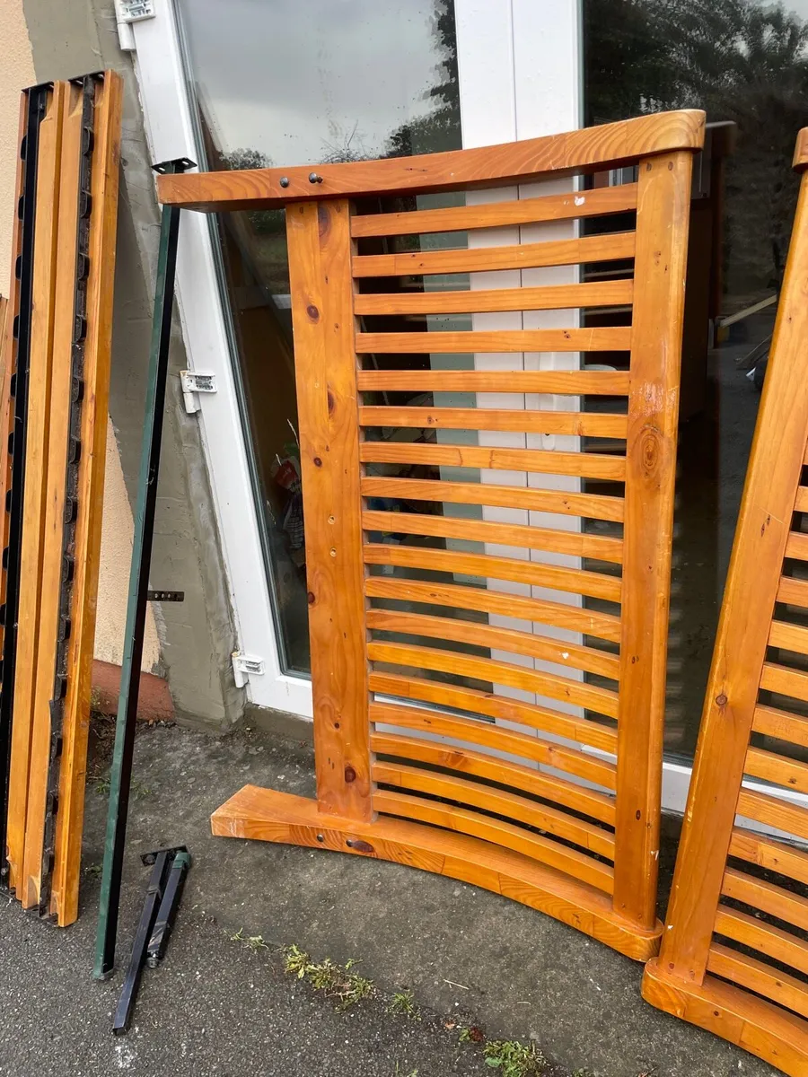 5 ft bed frame wooden & cast iron - Image 3