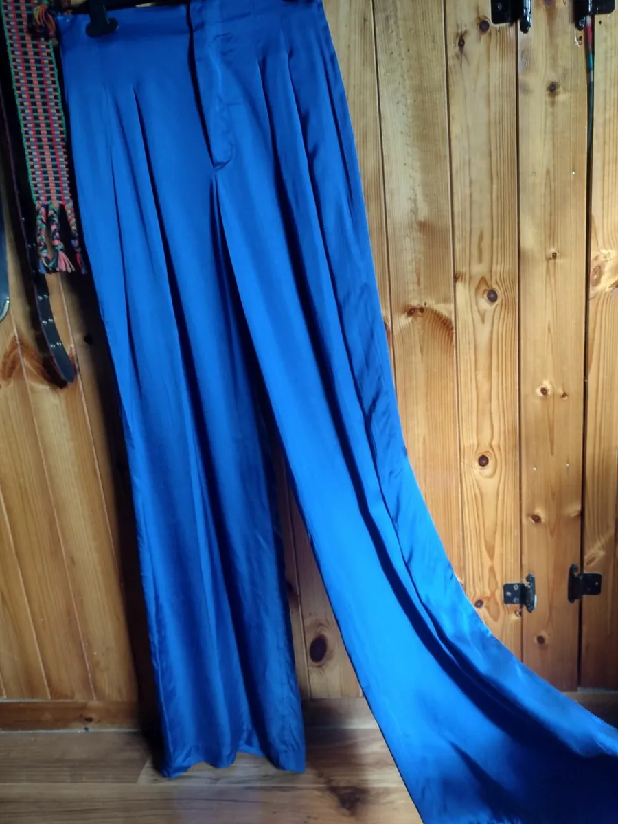 Womens Clothes - Image 2