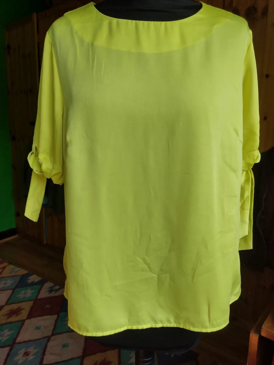 Womens Clothes - Image 4