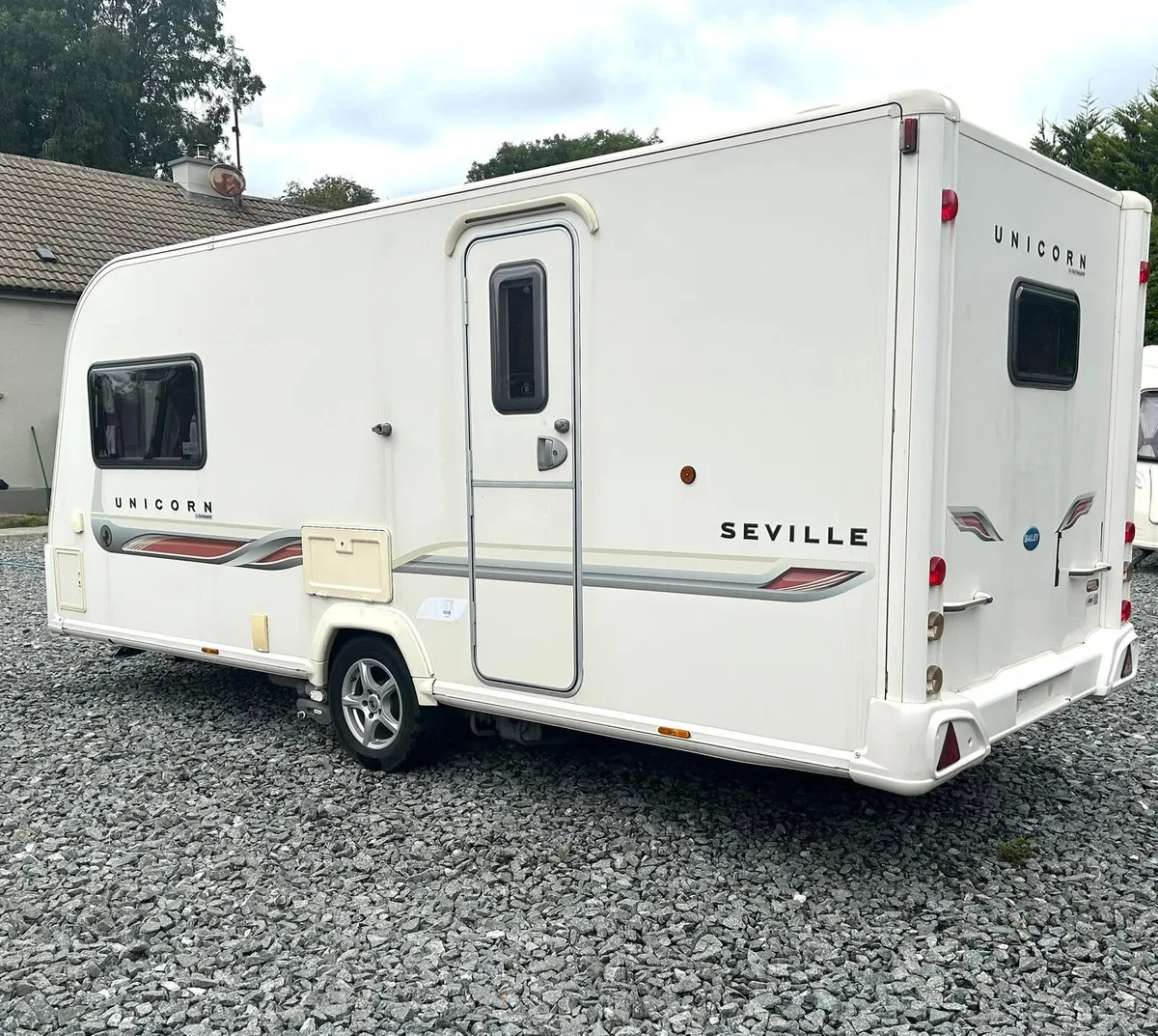Bailey 2 berth caravan with motor movers - Image 4