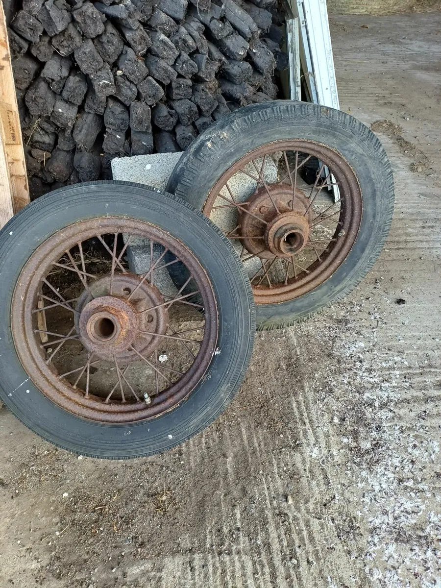2 churns, antique weighing scales,   wheels - Image 3
