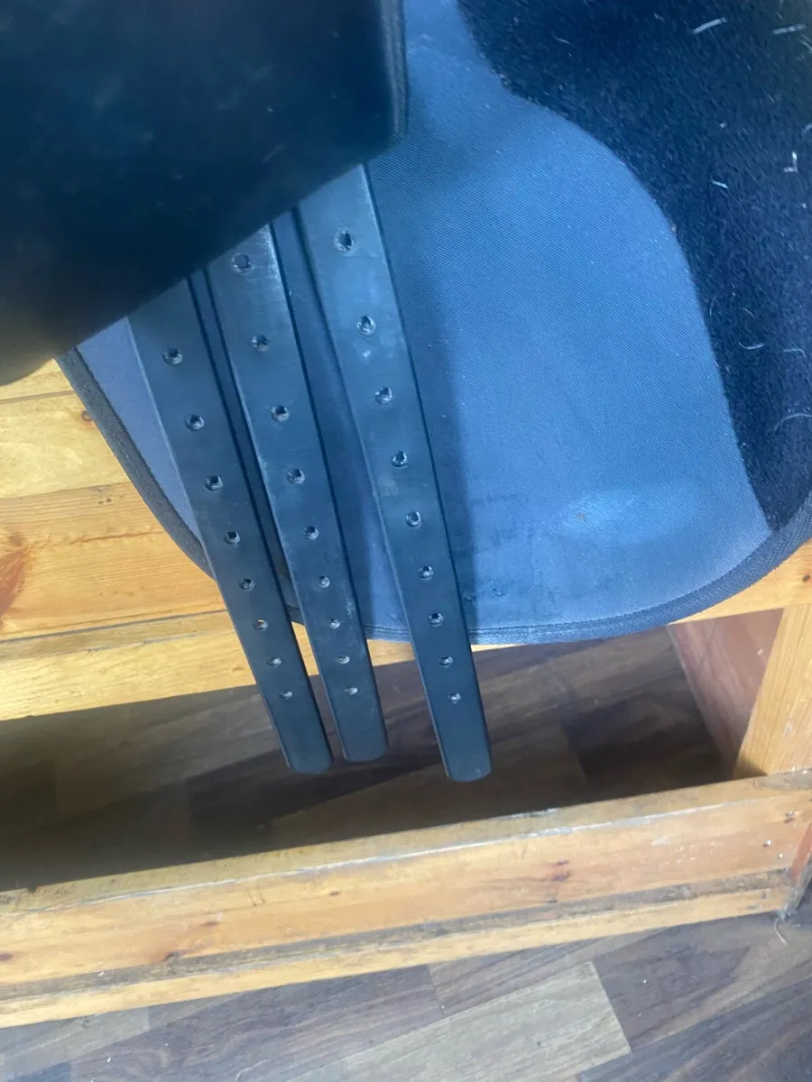 14.5-15” Wintec adjustable saddle currently xwide - Image 4