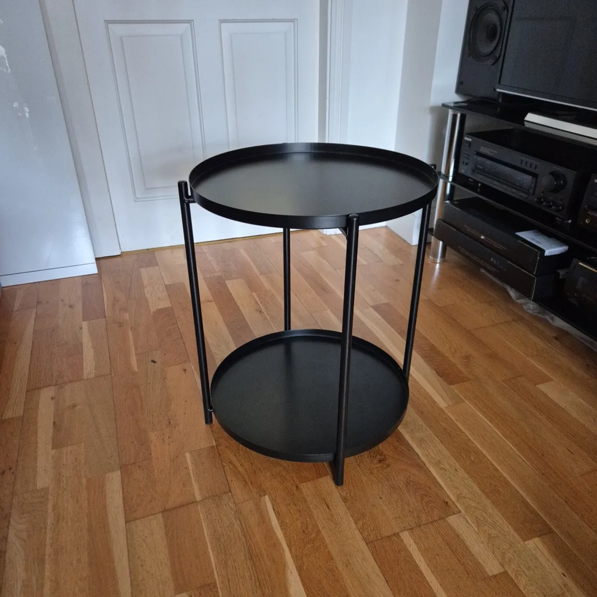 Stand - Image 1