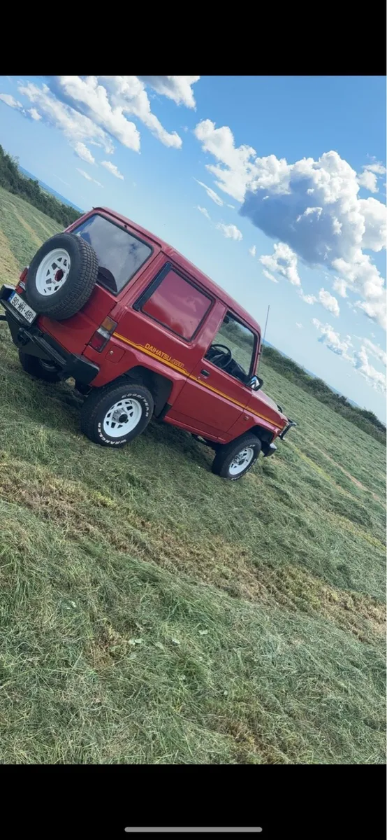Daihatsu fourtrak - Image 4