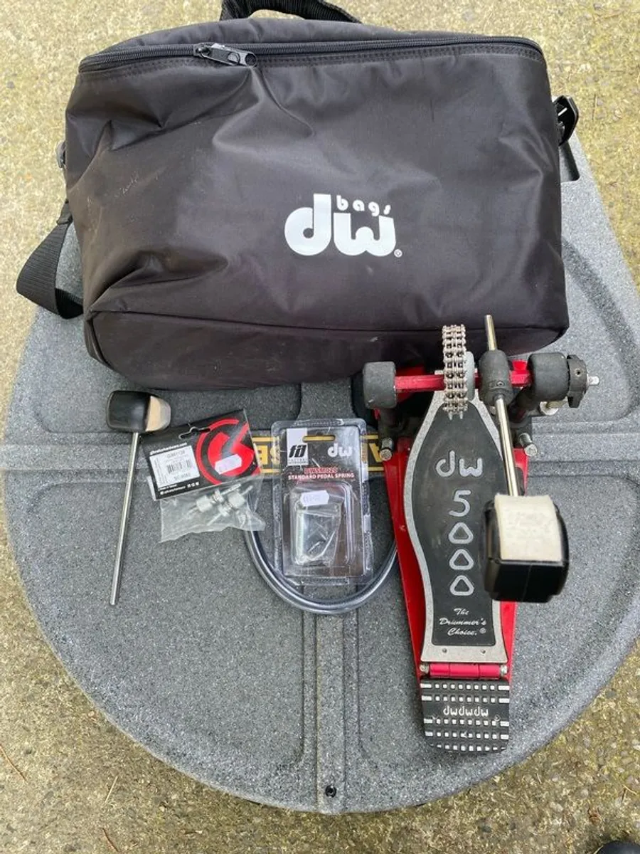 DW 5000 Single Pedal - Image 1