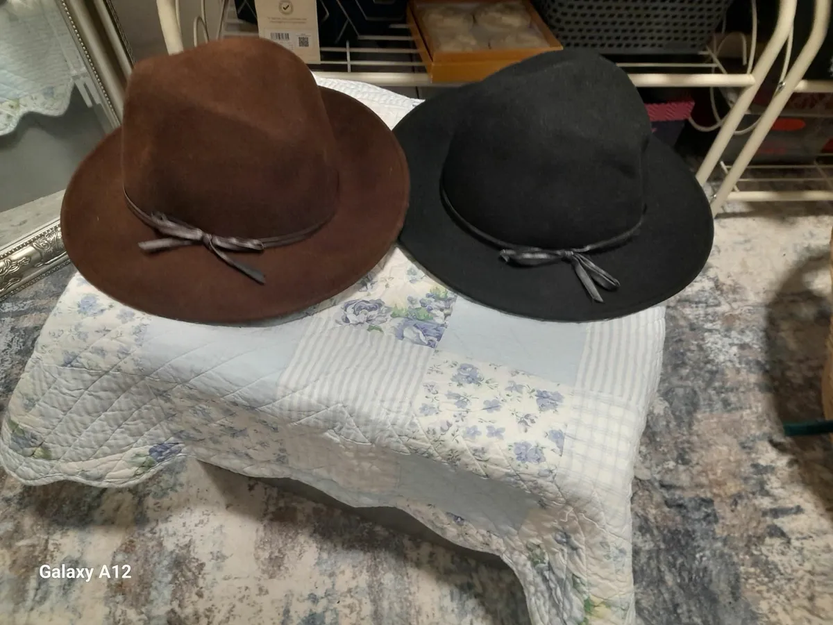 Two jasper conran ladies hats - Image 1