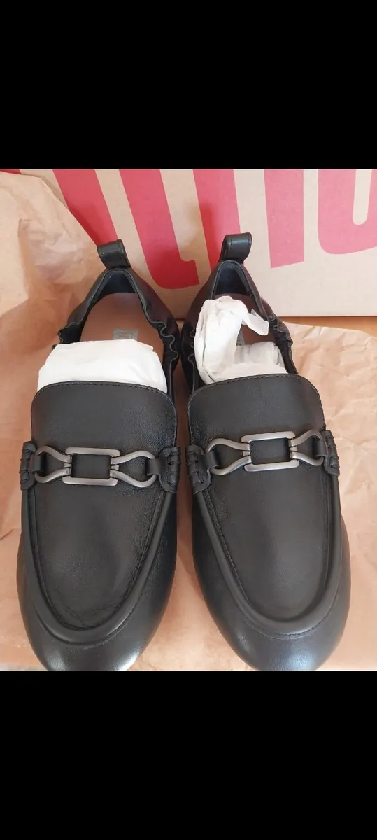 Fitflop leath black flats new without box - size 4 - Image 1