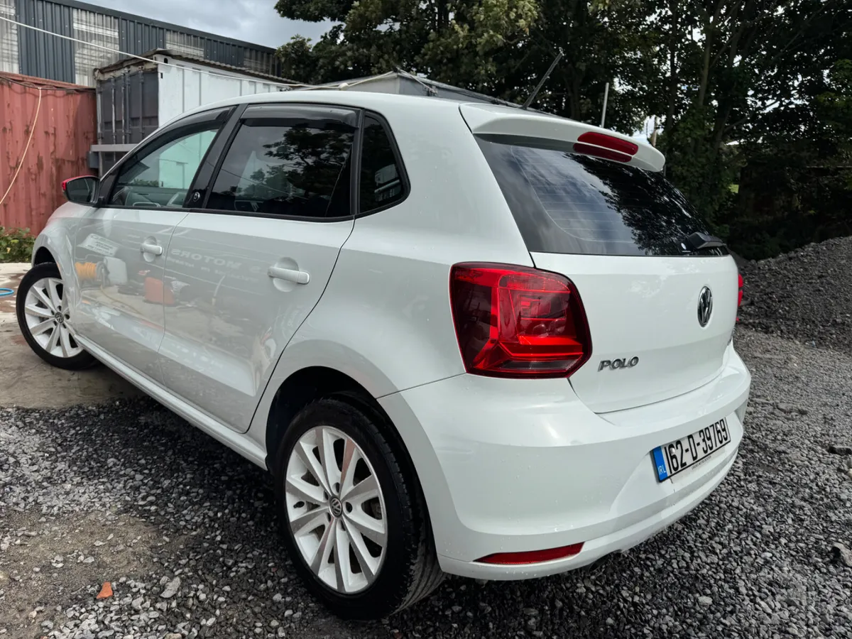 Volkswagen Polo AUTOMATIC - Image 3