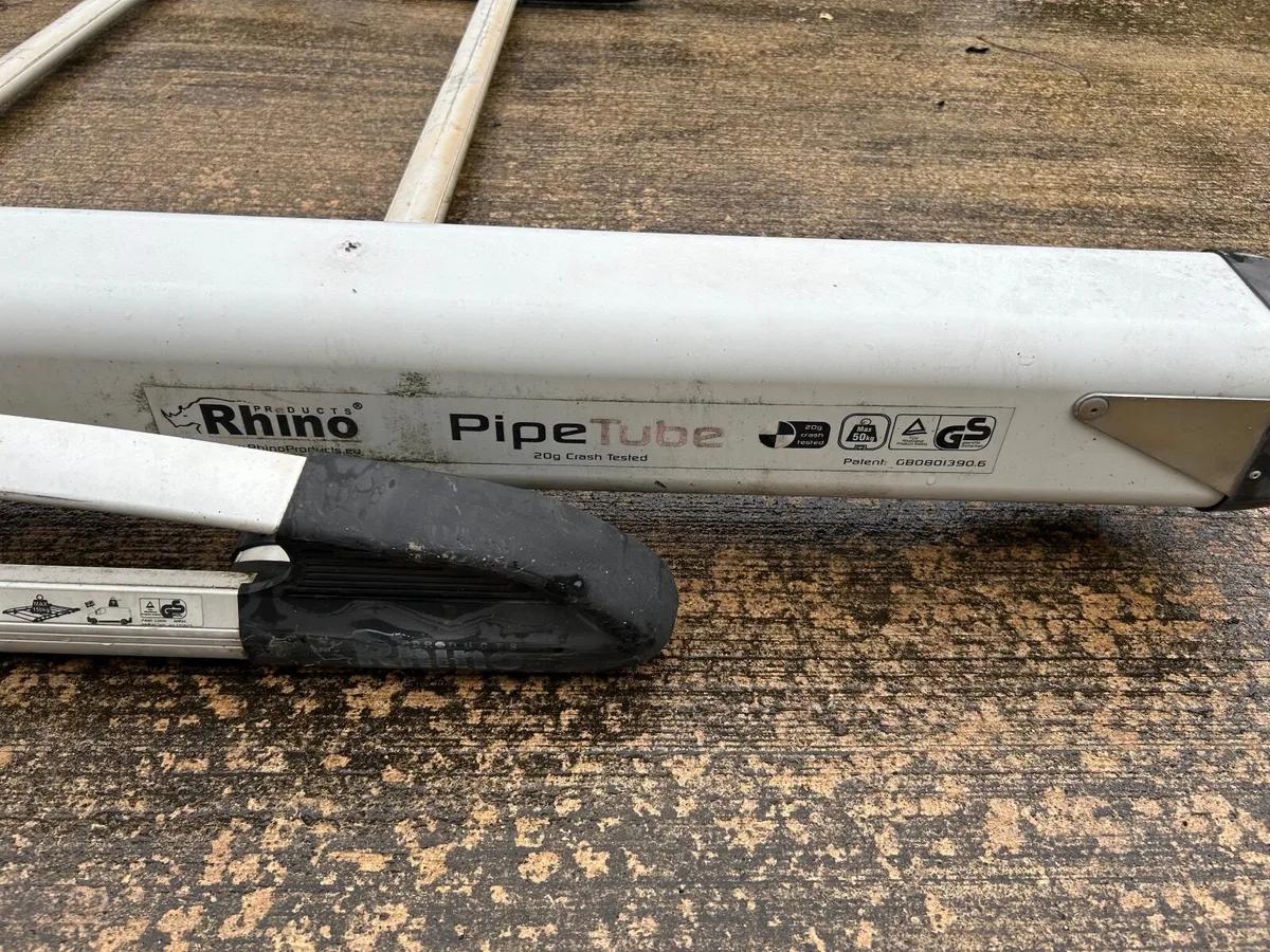 Rhino Roof Rack with pipe holder and back roller - Image 1